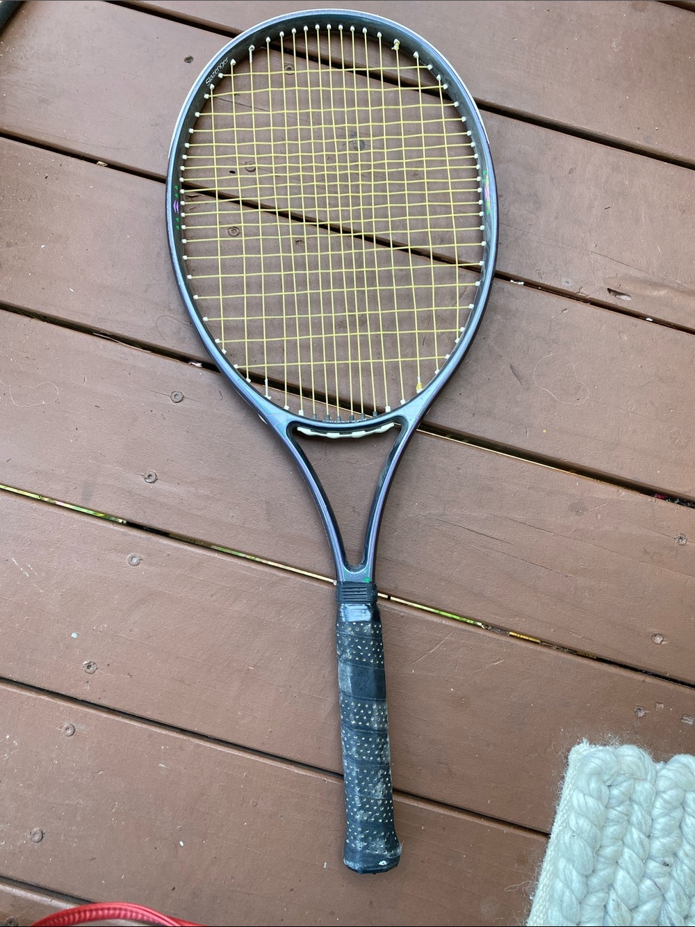 I slazengerGraphite Tennis Racket with Yellow Strings